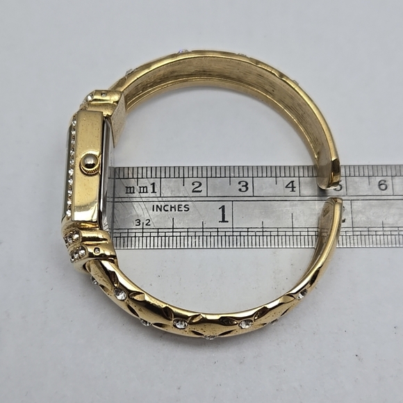 Womens Vintage MOP Embassy by Gruen Watch with Stones GEM1924L New Battery - Picture 7 of 9